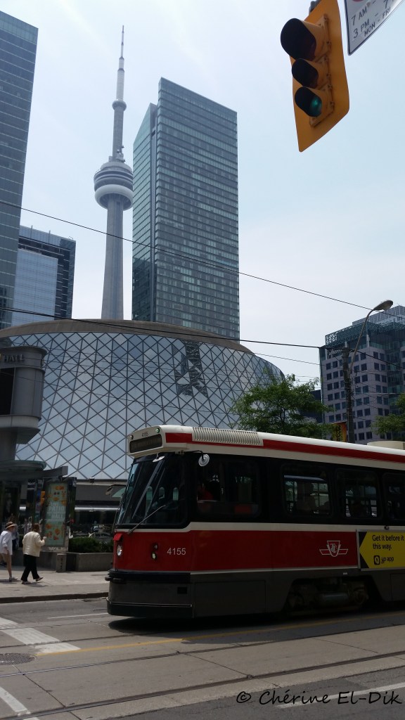 The CN Tower and iconic Street Car